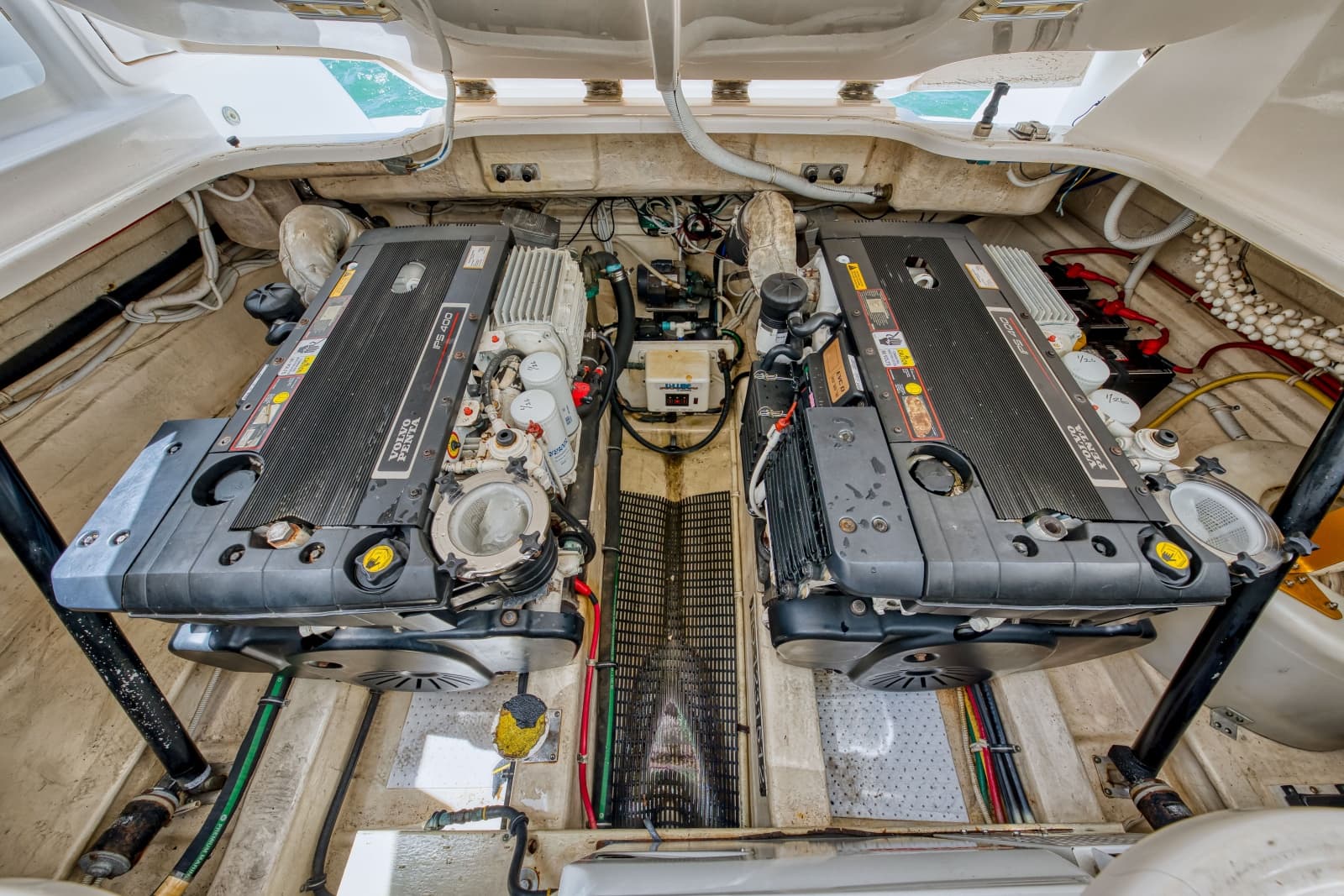 2011 Tiara Yachts 3500 Sivran LE - Photo 80
