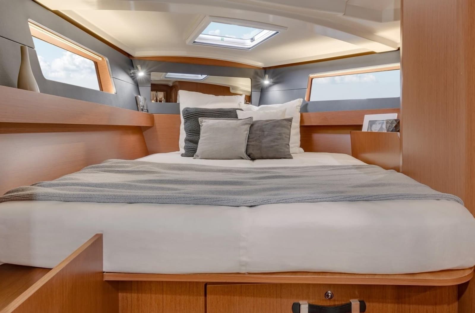 2020 Beneteau Oceanis 41.1 - Photo 9