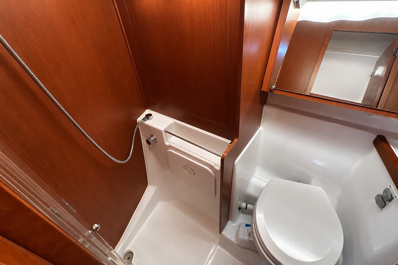 2020 Beneteau Oceanis 41.1 - Photo 12