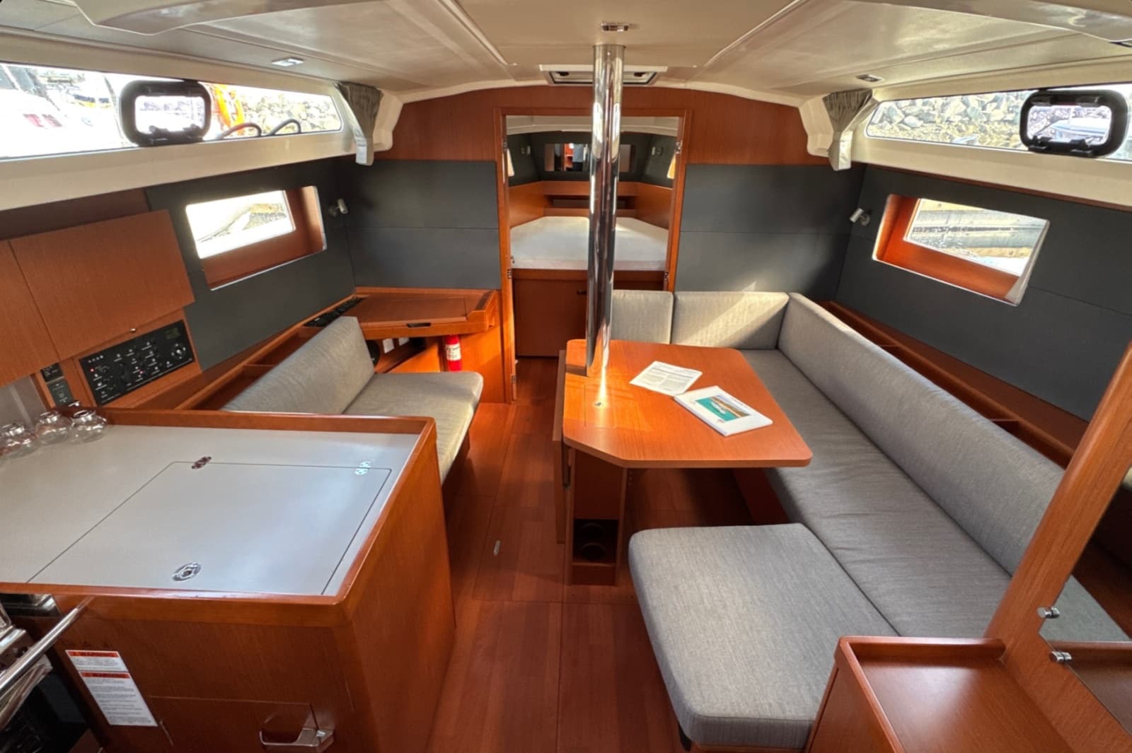 2020 Beneteau Oceanis 41.1 - Photo 4