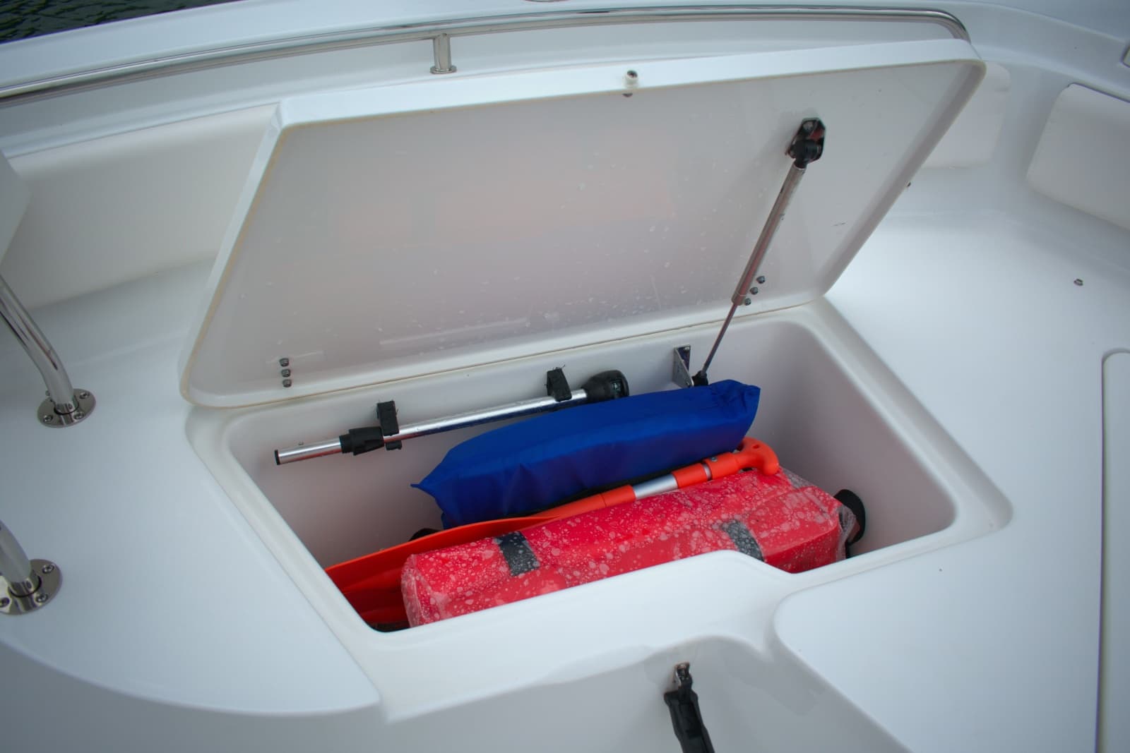 2023 Sea Hunt Ultra 234 - Photo 12