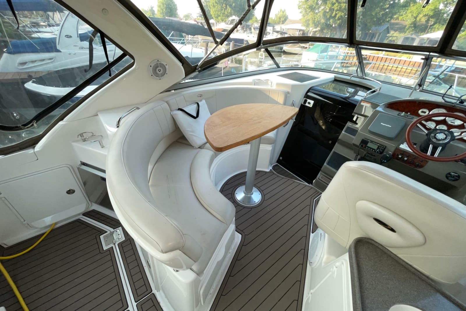2008 Regal 3060 Window Express - Photo 13