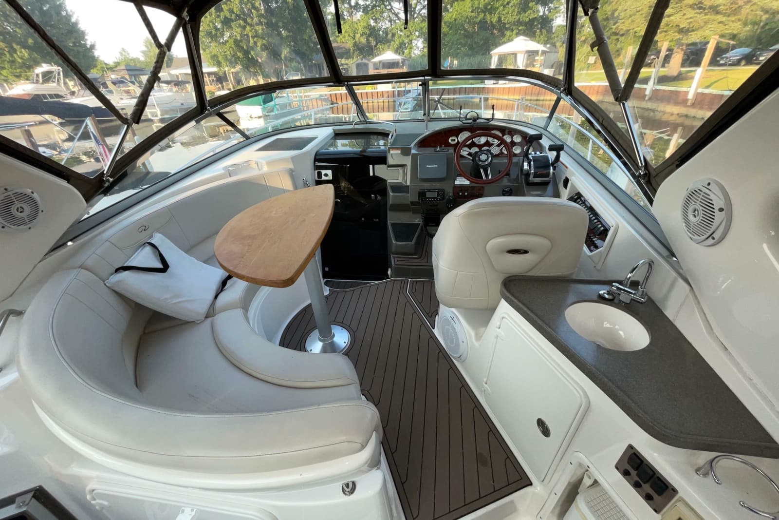 2008 Regal 3060 Window Express - Photo 14