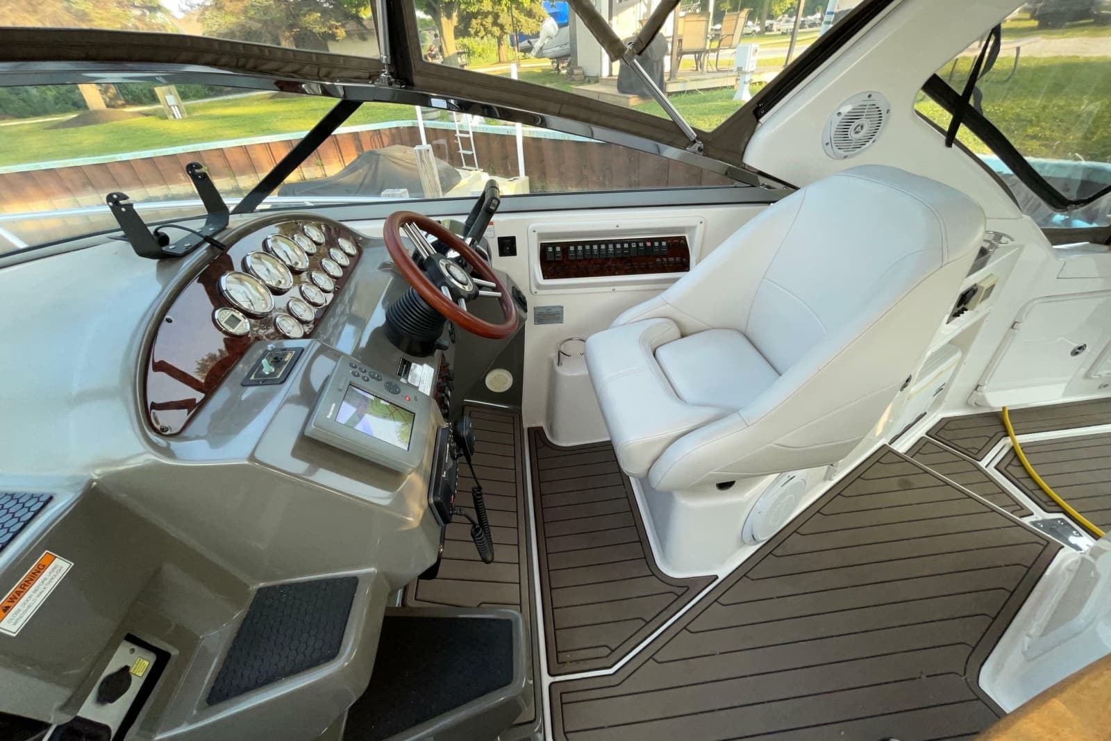 2008 Regal 3060 Window Express - Photo 17