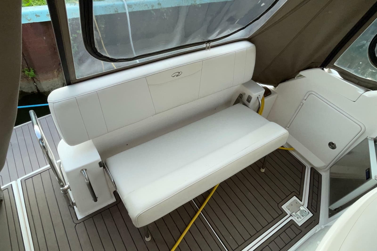 2008 Regal 3060 Window Express - Photo 9
