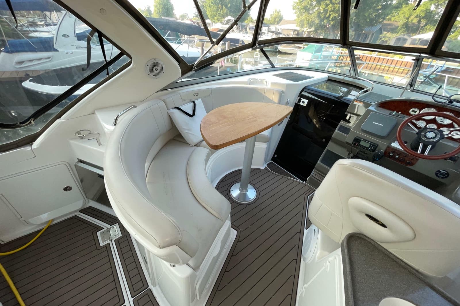 2008 Regal 3060 Window Express - Photo 12