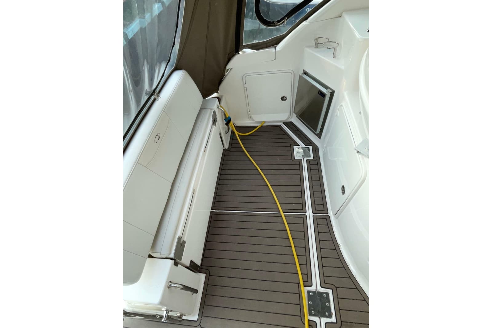 2008 Regal 3060 Window Express - Photo 7