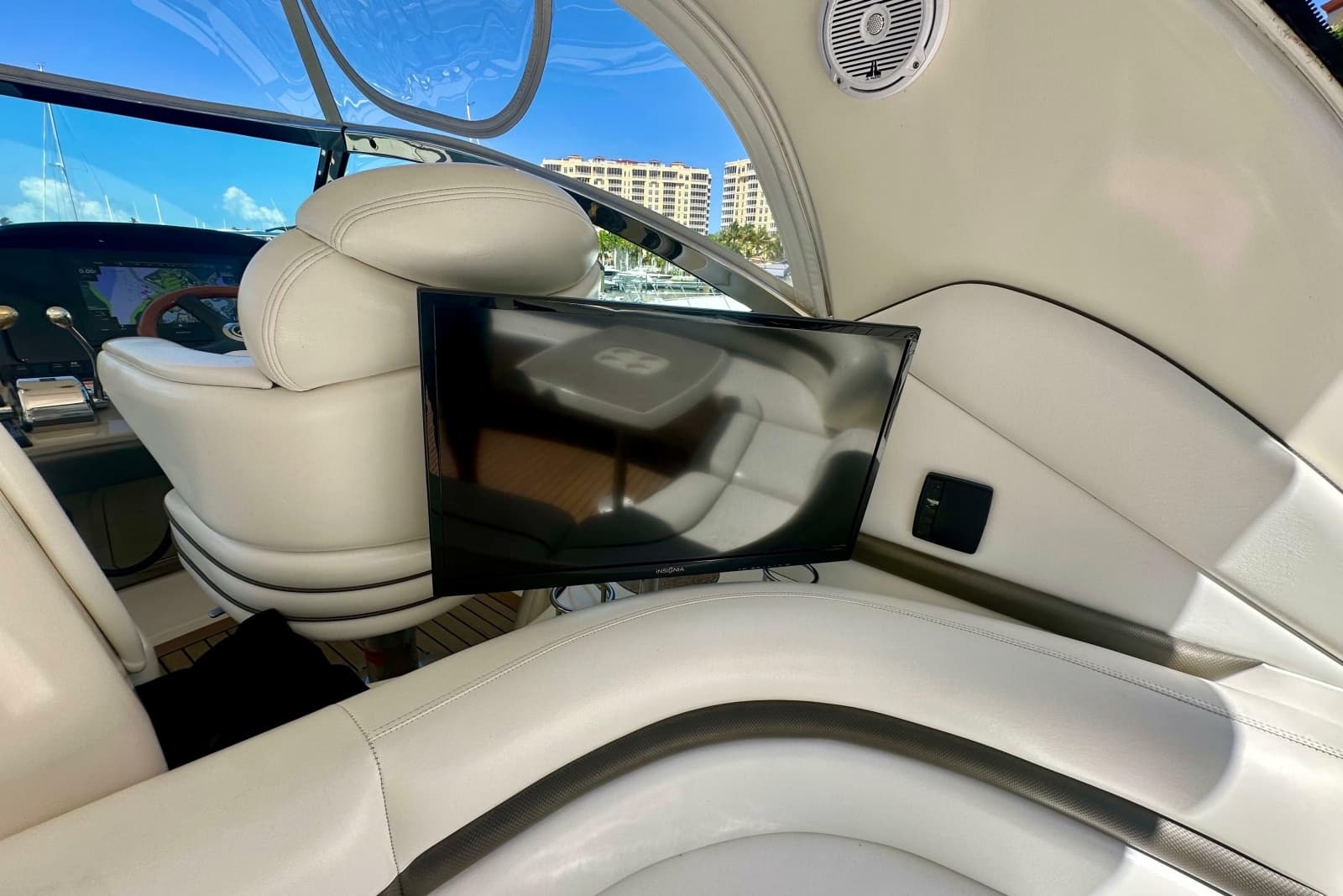 2007 Sea Ray 44 Sundancer - Photo 16