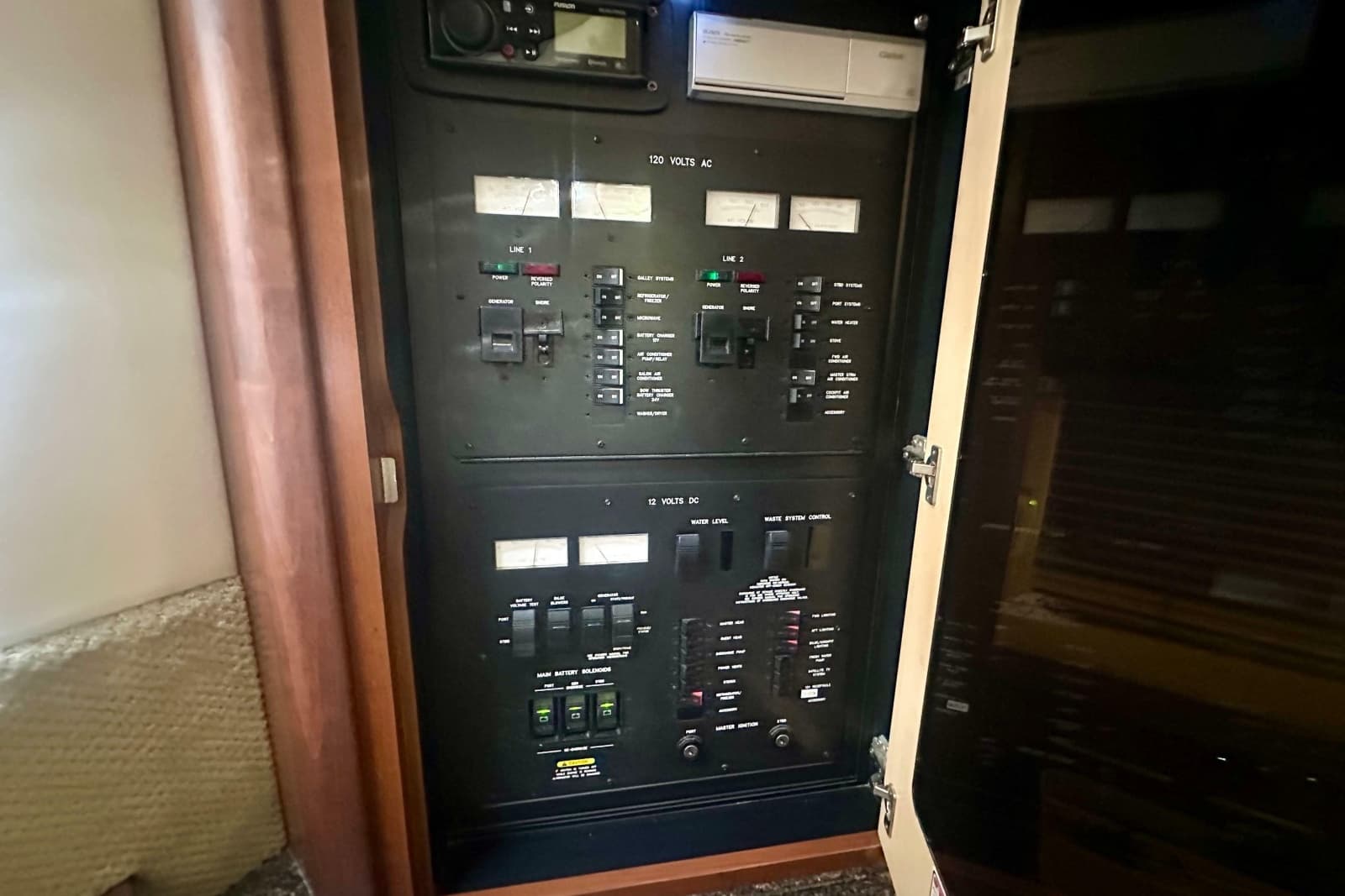 2007 Sea Ray 44 Sundancer - Photo 34