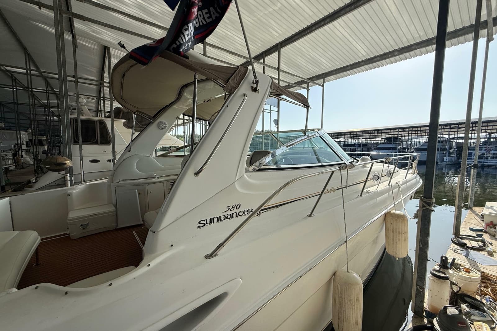 1999 Sea Ray 380 Sundancer - Photo 4