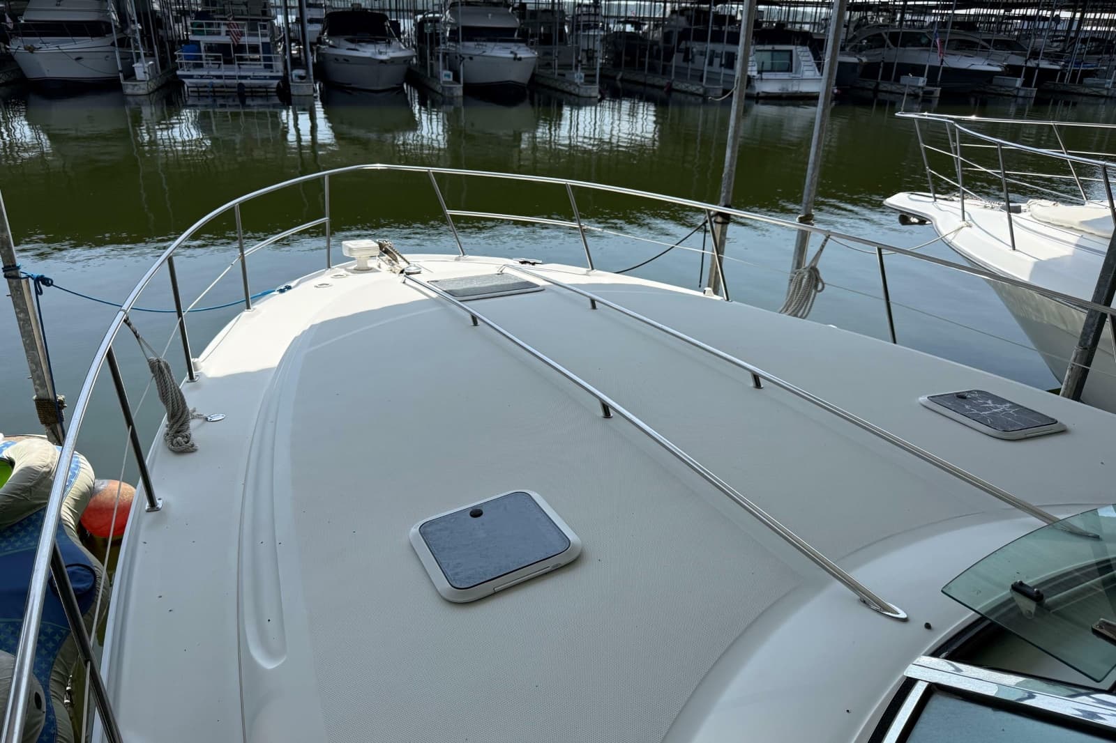 1999 Sea Ray 380 Sundancer - Photo 9