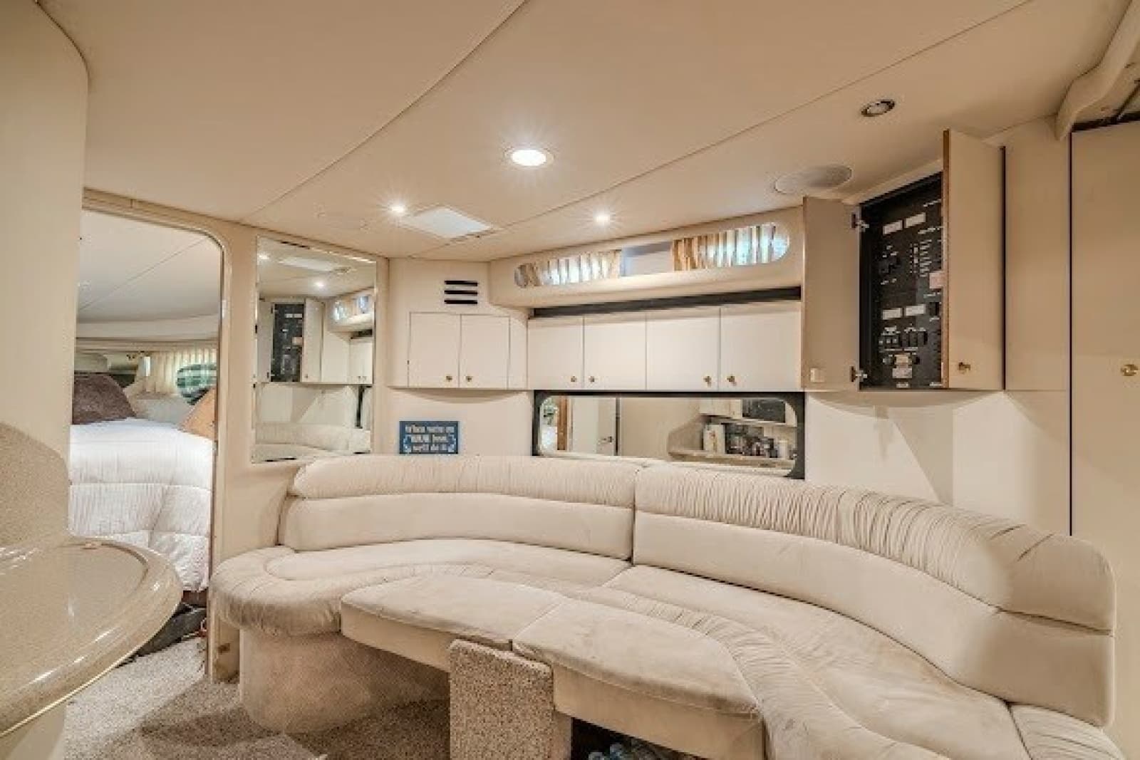 1999 Sea Ray 380 Sundancer - Photo 25