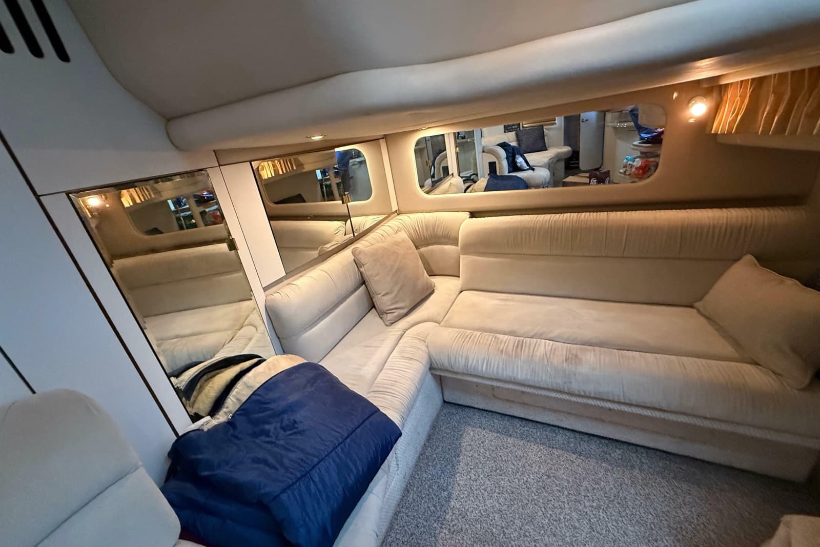 1999 Sea Ray 380 Sundancer - Photo 16