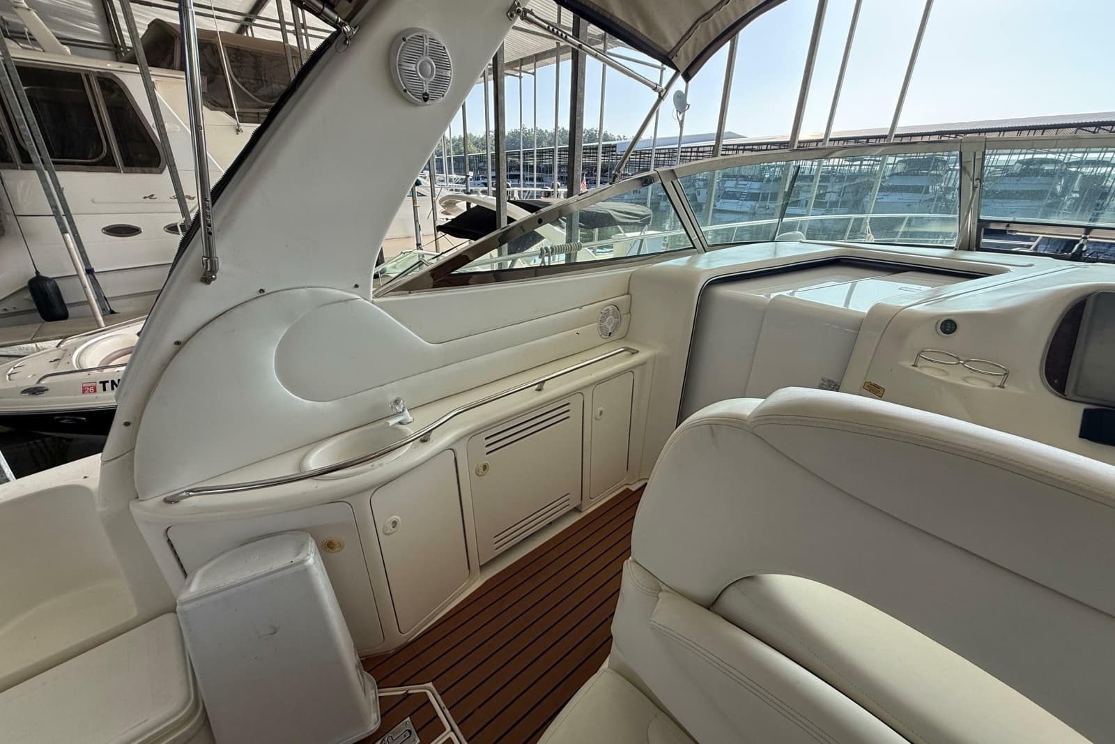 1999 Sea Ray 380 Sundancer - Photo 6