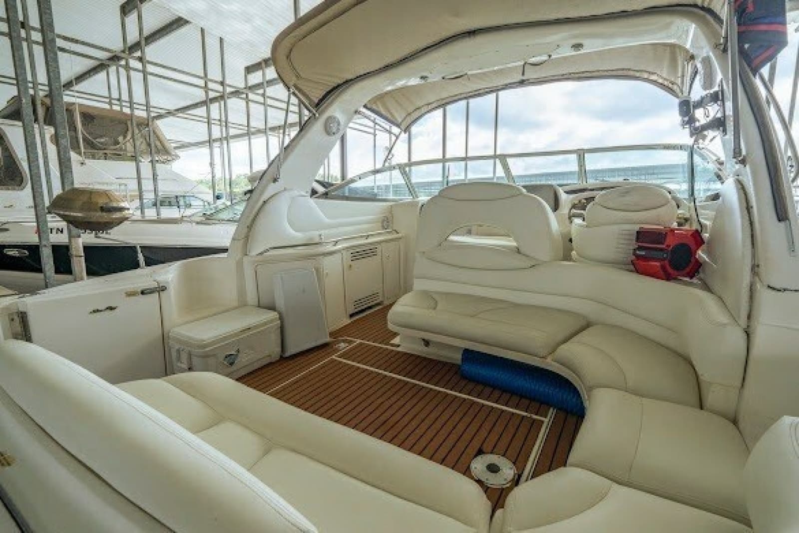 1999 Sea Ray 380 Sundancer - Photo 13