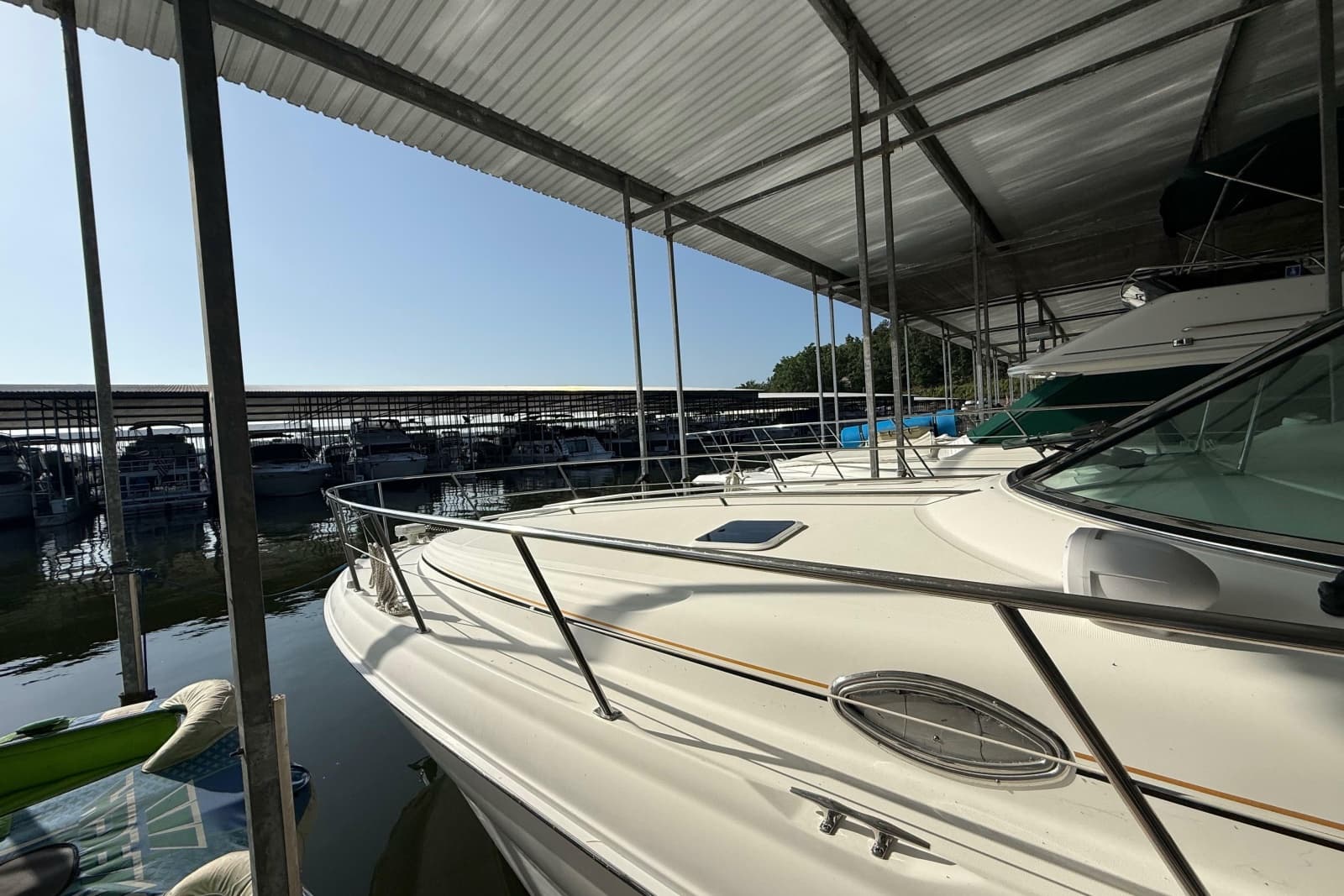 1999 Sea Ray 380 Sundancer - Photo 2