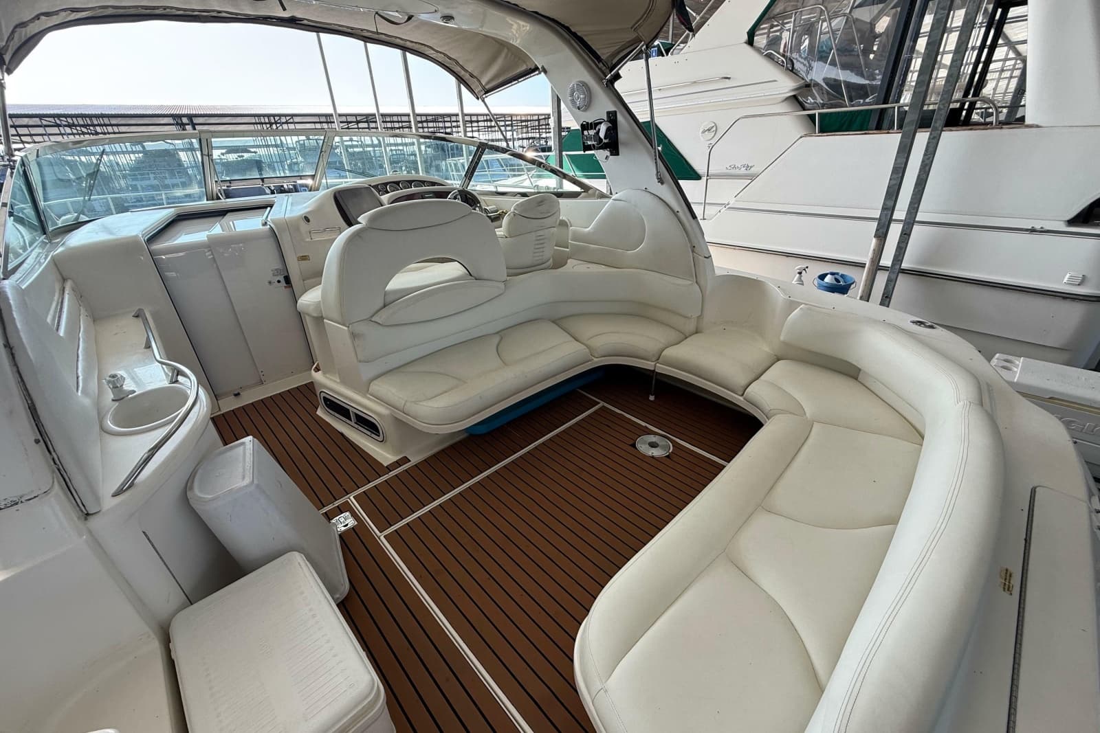 1999 Sea Ray 380 Sundancer - Photo 5