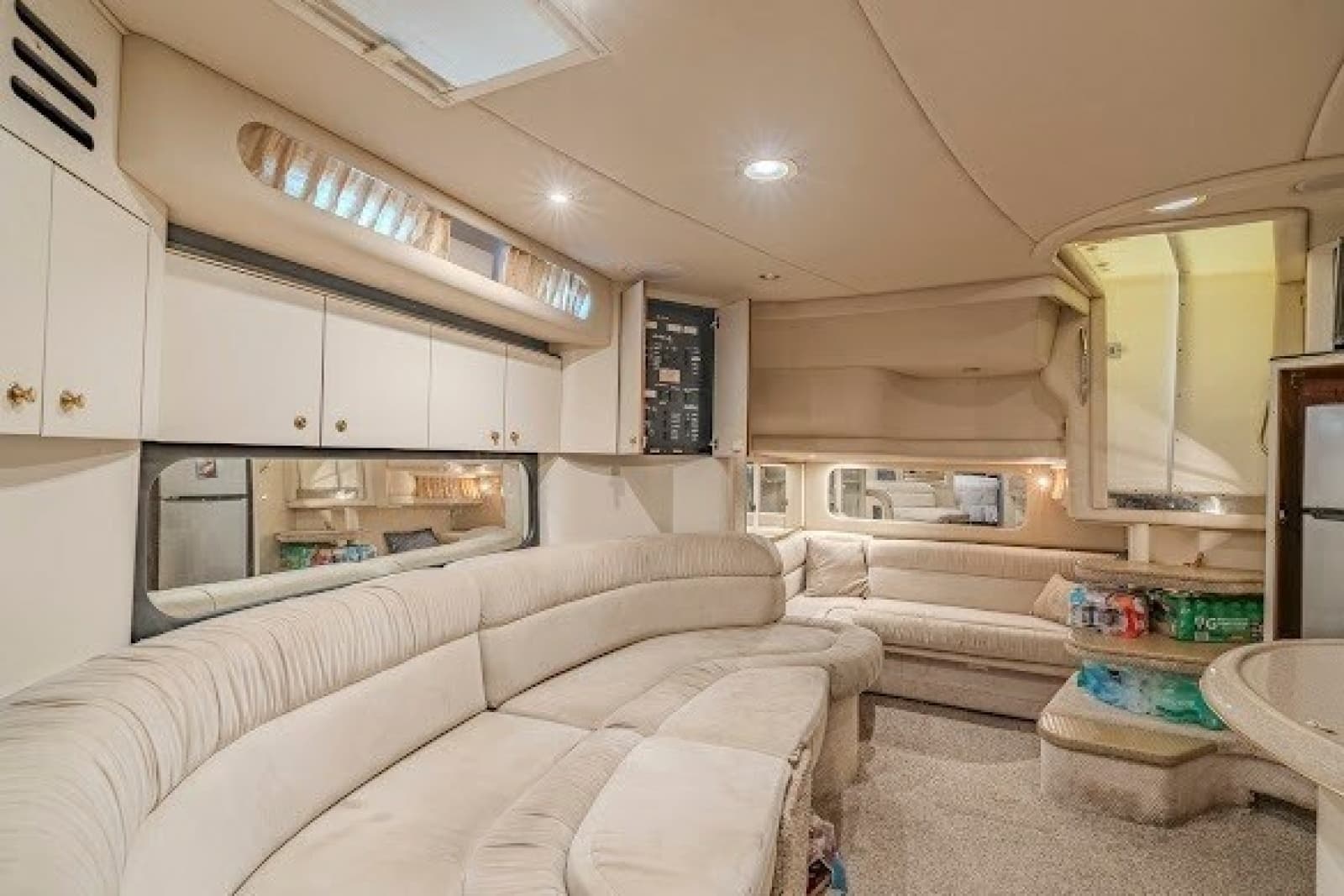 1999 Sea Ray 380 Sundancer - Photo 21