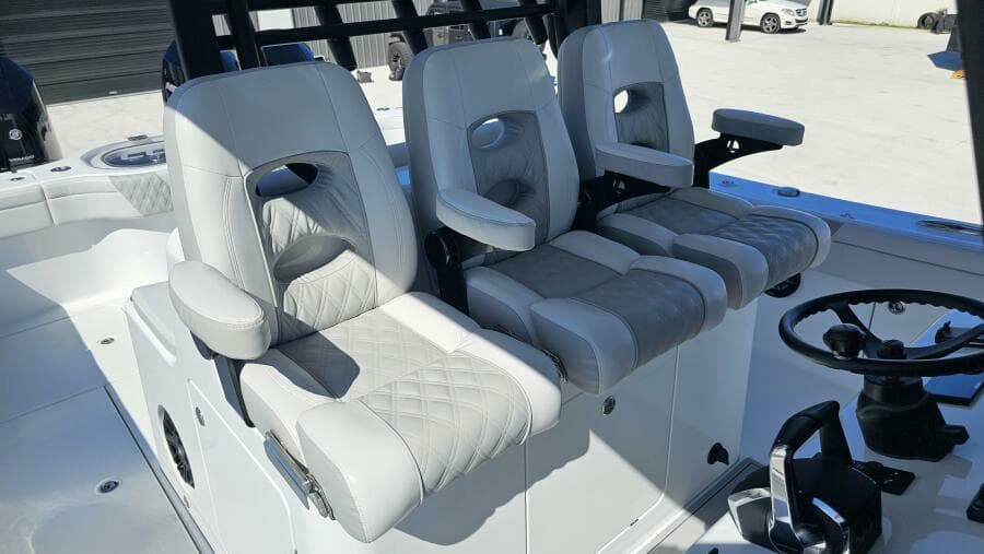 2025 Costa Custom 34SV - Photo 25