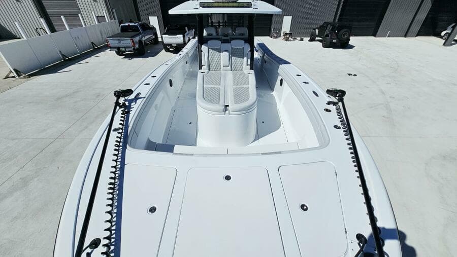 2025 Costa Custom 34SV - Photo 10