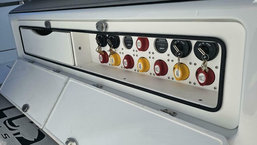 2025 Costa Custom 34SV - Photo 36