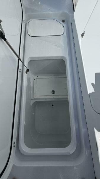 2025 Costa Custom 34SV - Photo 23