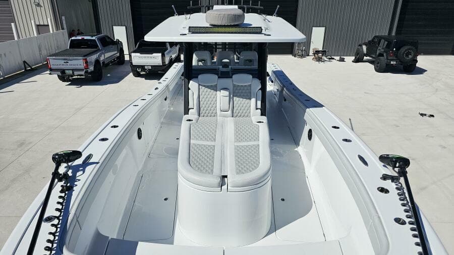 2025 Costa Custom 34SV - Photo 11