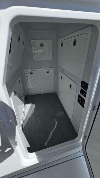 2025 Costa Custom 34SV - Photo 24