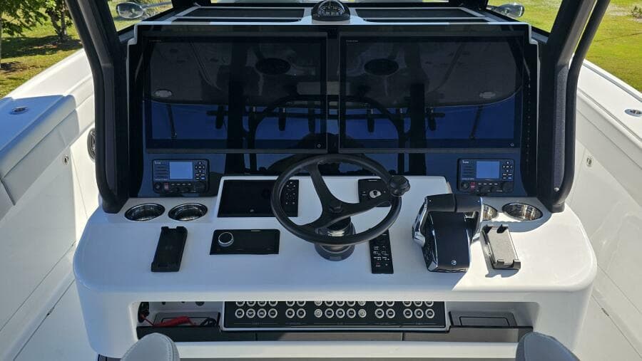 2025 Costa Custom 34SV - Photo 27