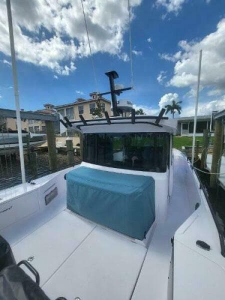 2024 Axopar 37 XC CROSS CABIN - Photo 20