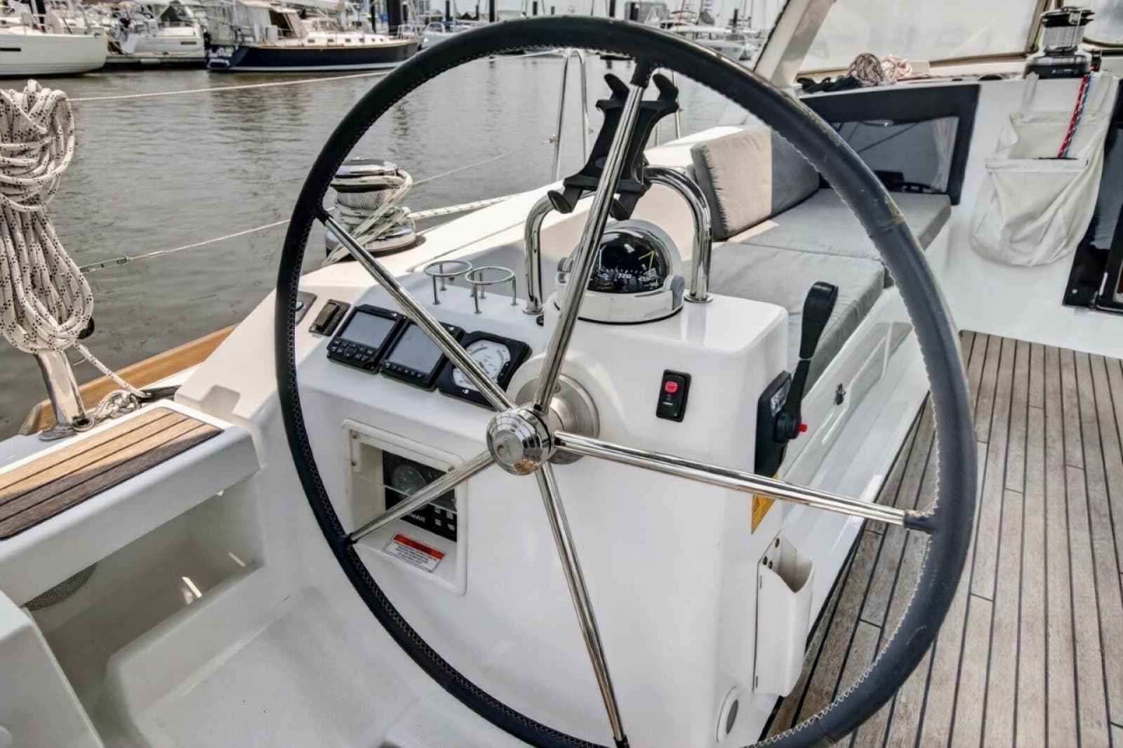 2013 Beneteau Oceanis 45 - Photo 18