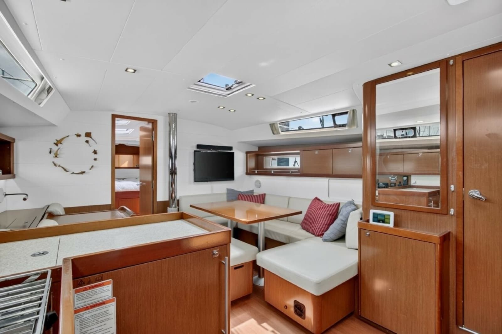 2013 Beneteau Oceanis 45 - Photo 30