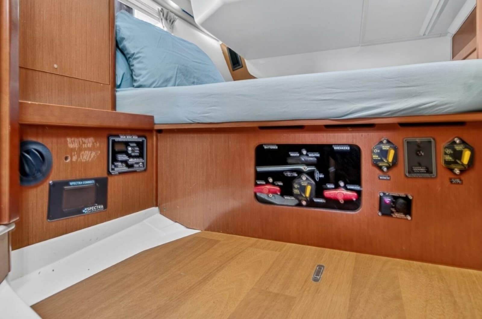 2013 Beneteau Oceanis 45 - Photo 42