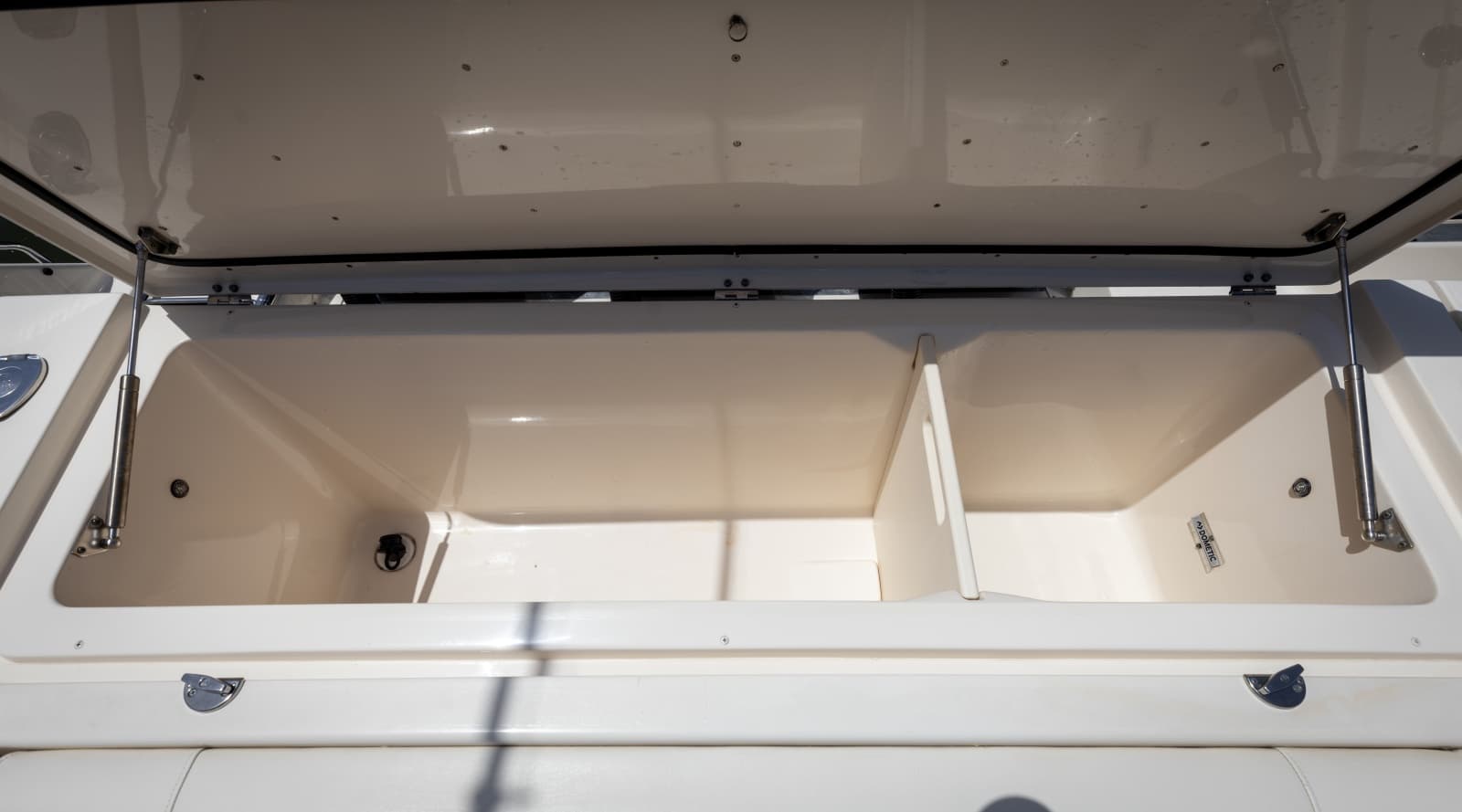 2021 Grady-White Canyon 376 - Photo 22