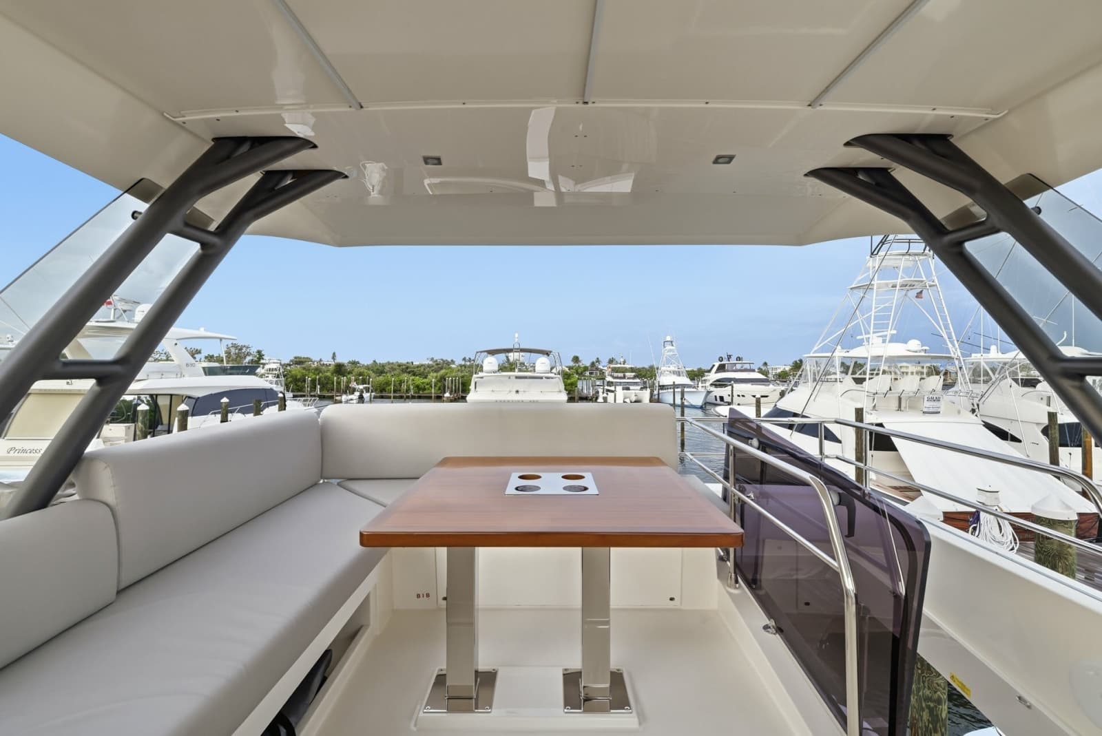 2023 Prestige 520 Fly - Photo 15