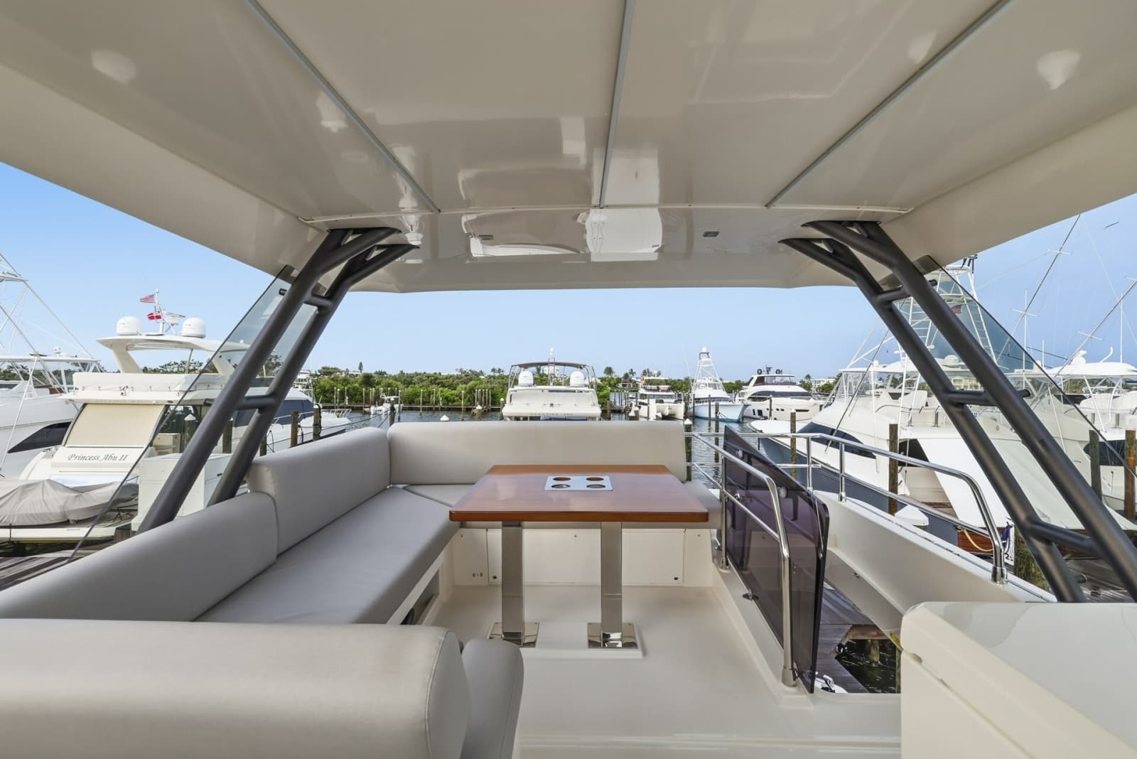 2023 Prestige 520 Fly - Photo 6