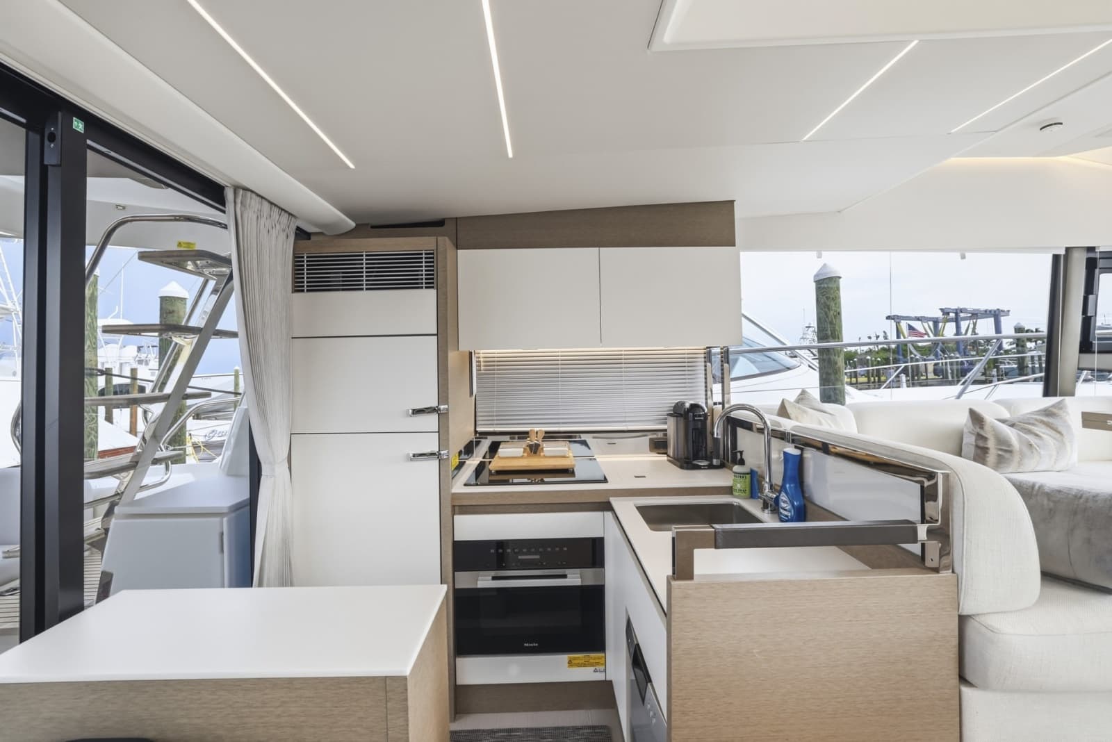 2023 Prestige 520 Fly - Photo 51