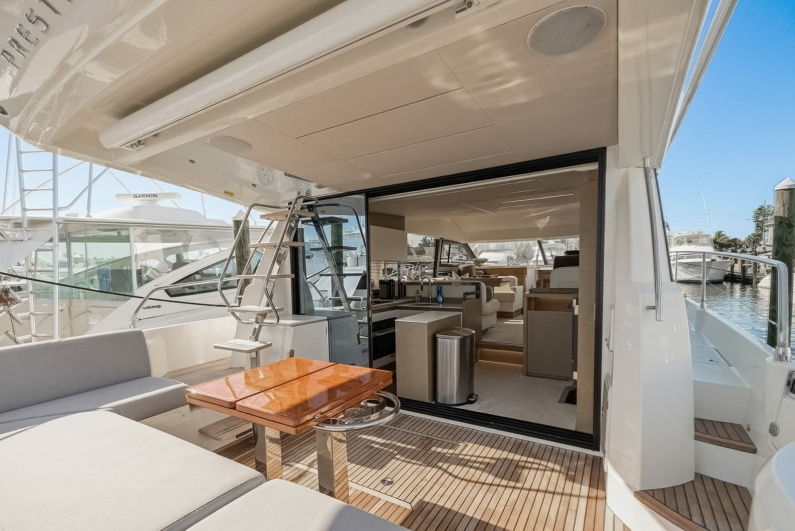 2023 Prestige 520 Fly - Photo 3