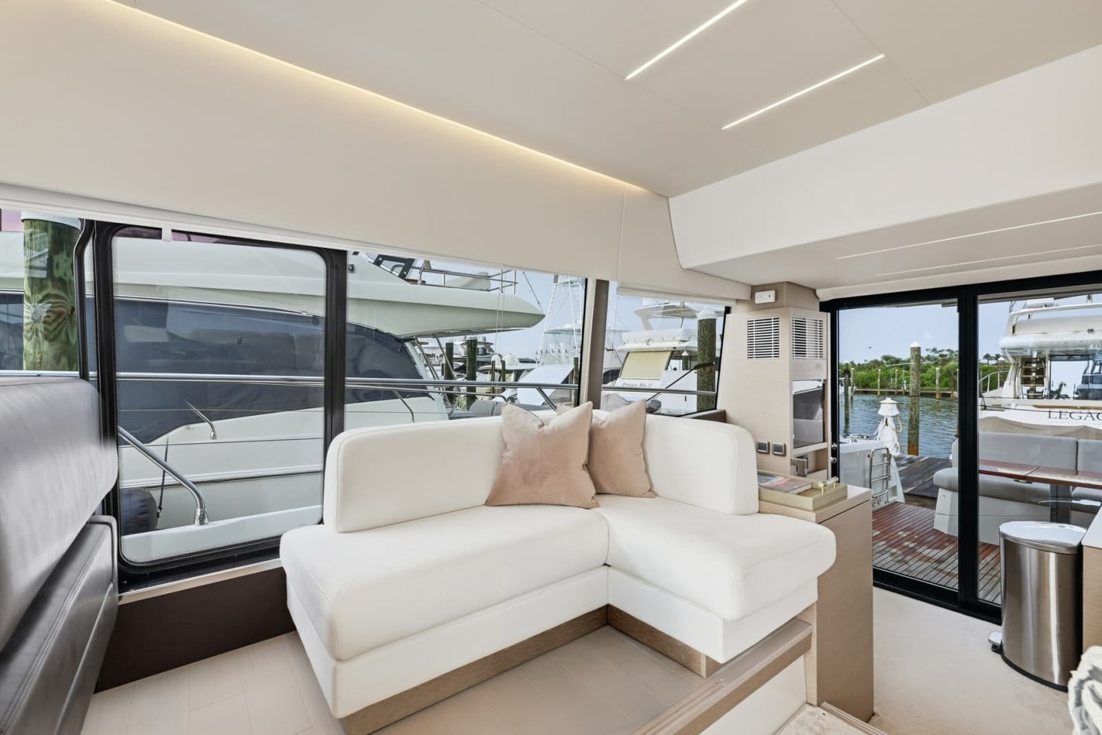 2023 Prestige 520 Fly - Photo 57
