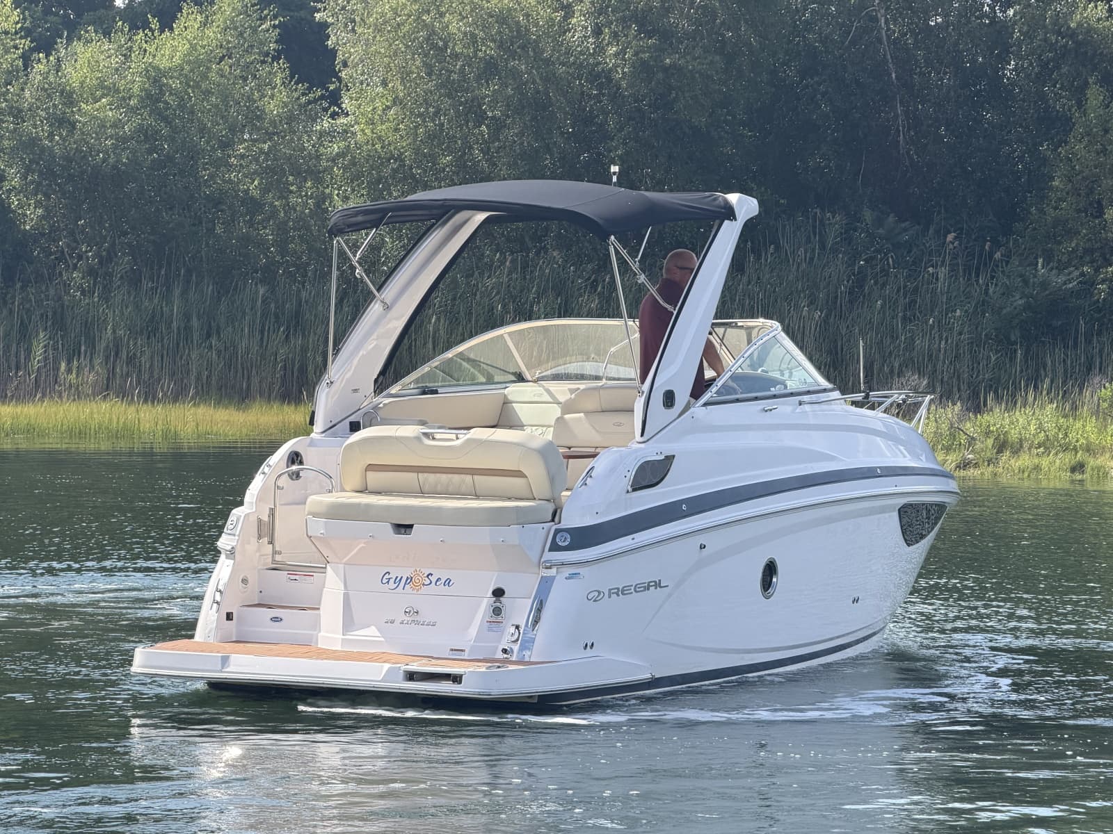 2020 Regal 28 Express - Photo 3