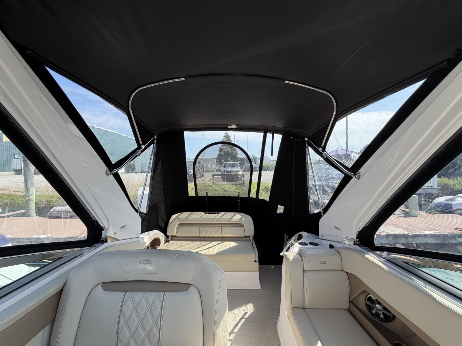 2020 Regal 28 Express - Photo 40