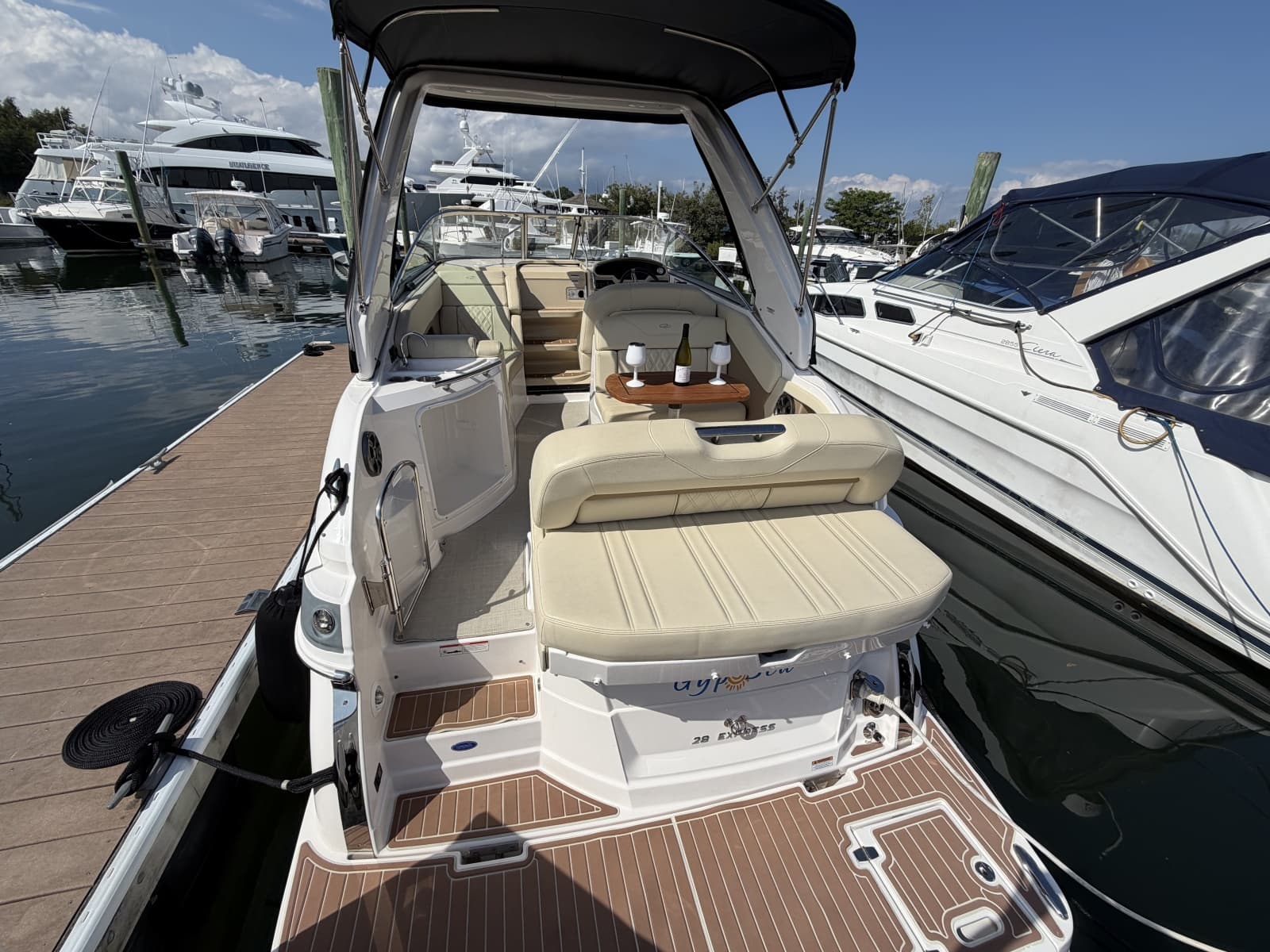 2020 Regal 28 Express - Photo 9