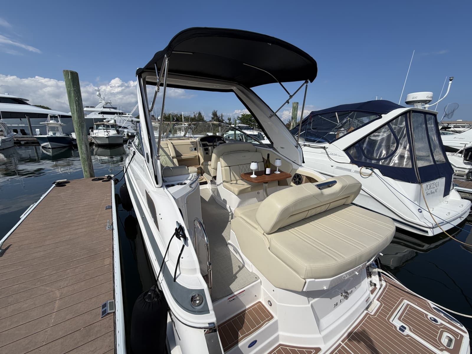 2020 Regal 28 Express - Photo 11