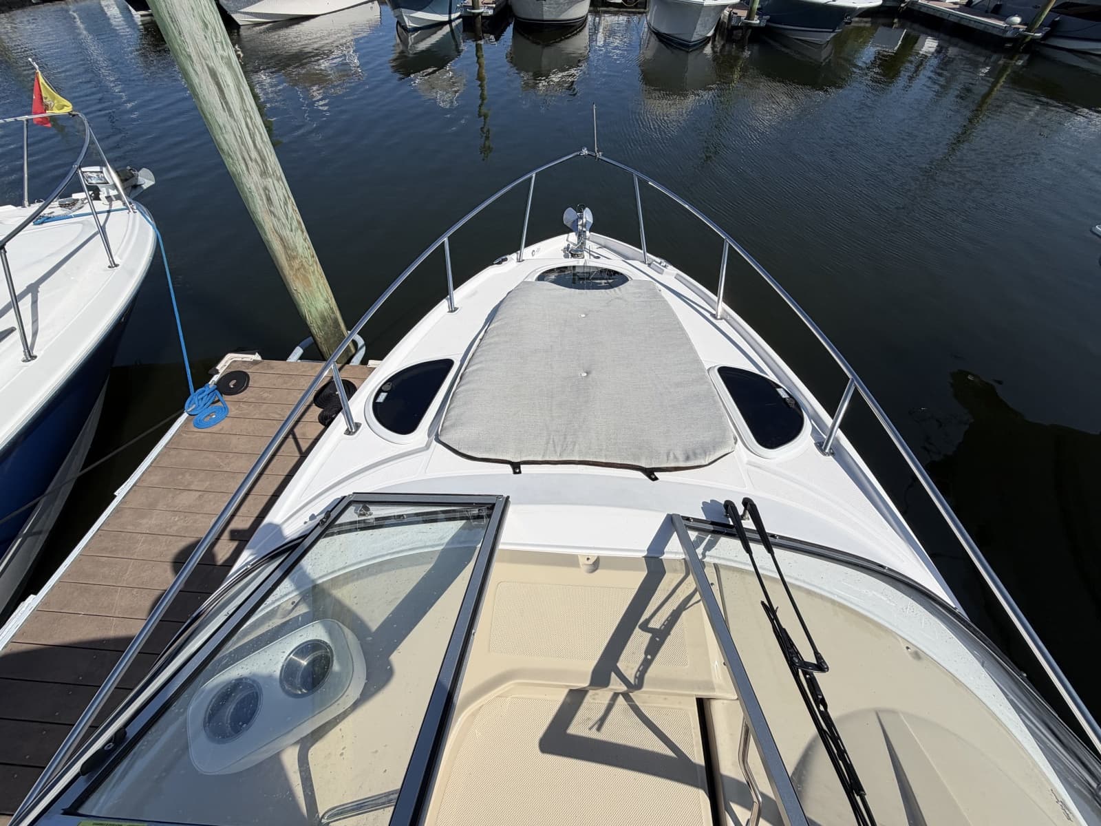 2020 Regal 28 Express - Photo 18