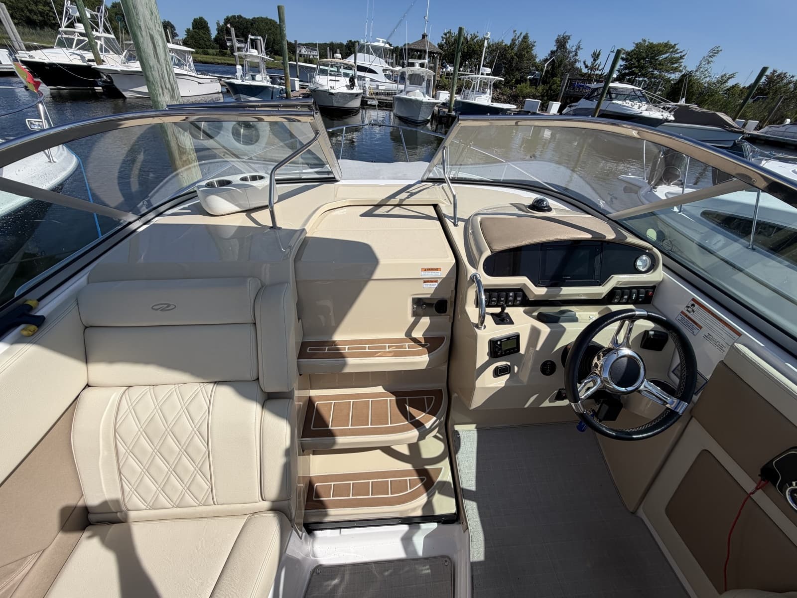 2020 Regal 28 Express - Photo 9