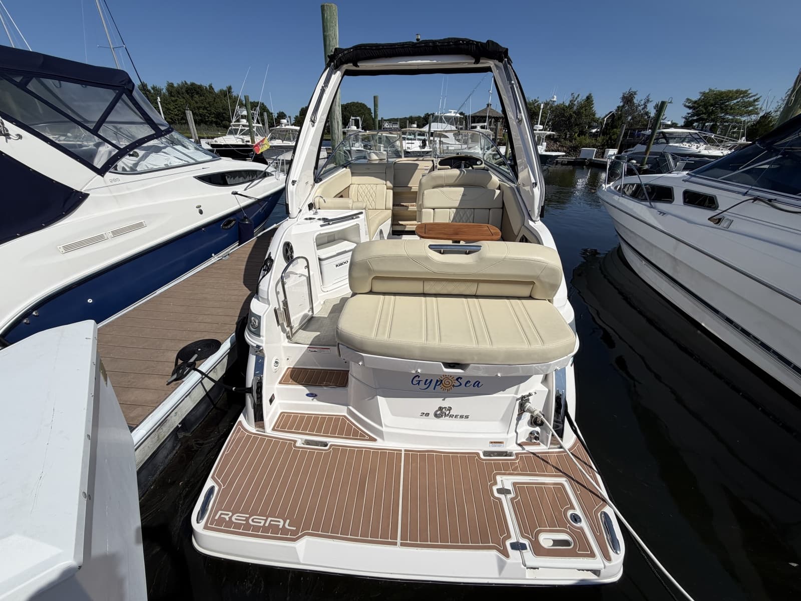 2020 Regal 28 Express - Photo 2