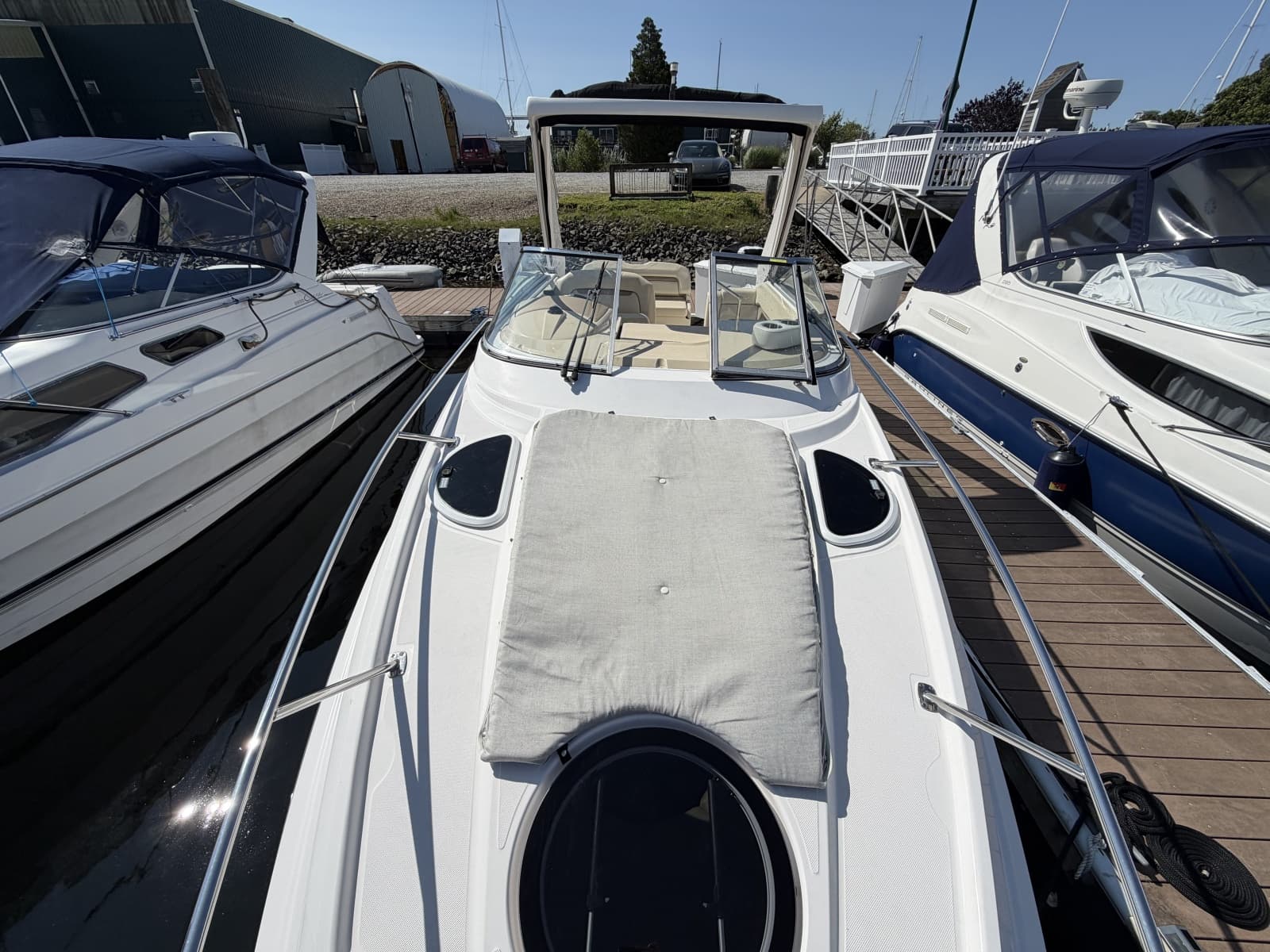 2020 Regal 28 Express - Photo 19
