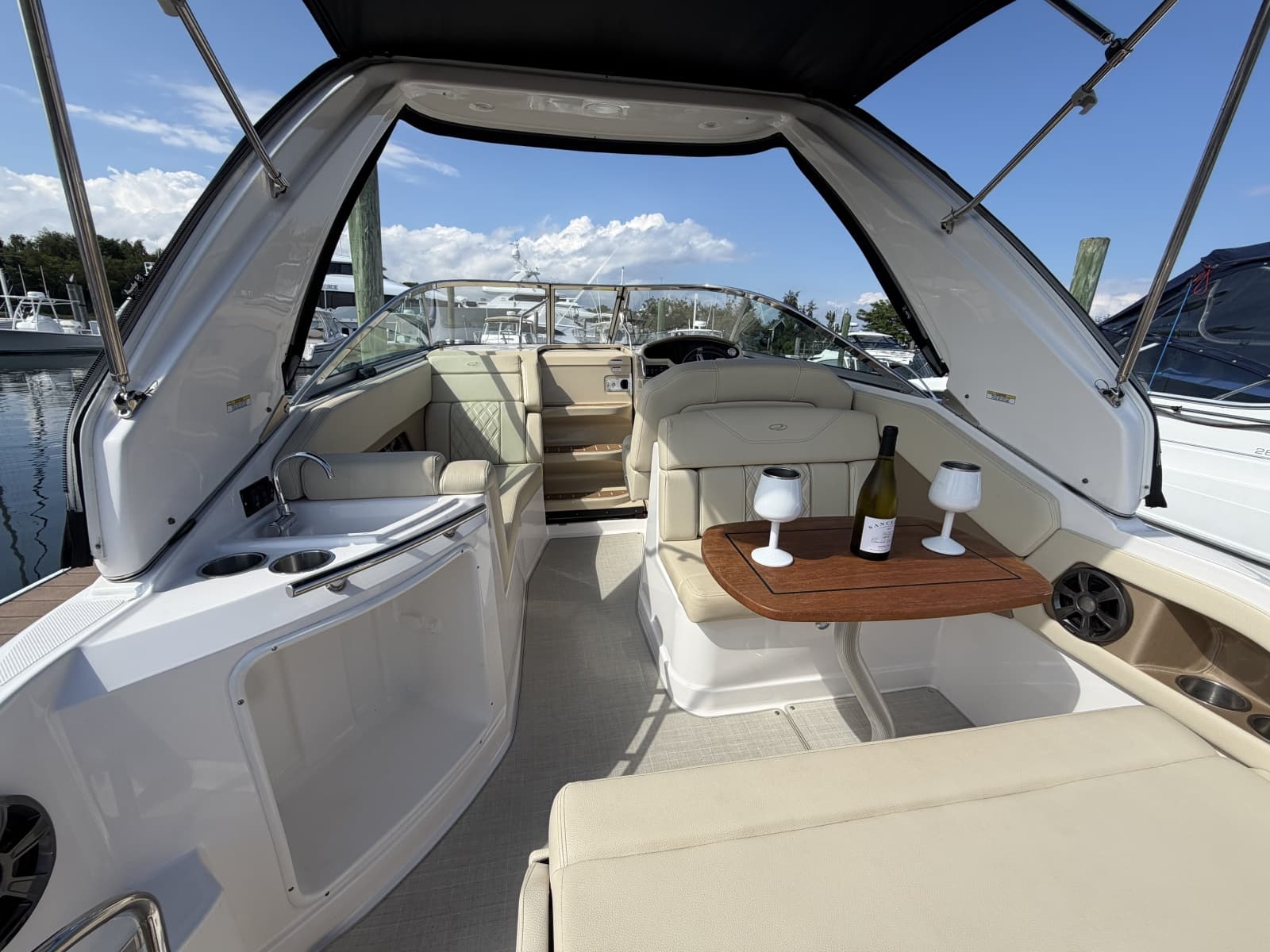 2020 Regal 28 Express - Photo 12