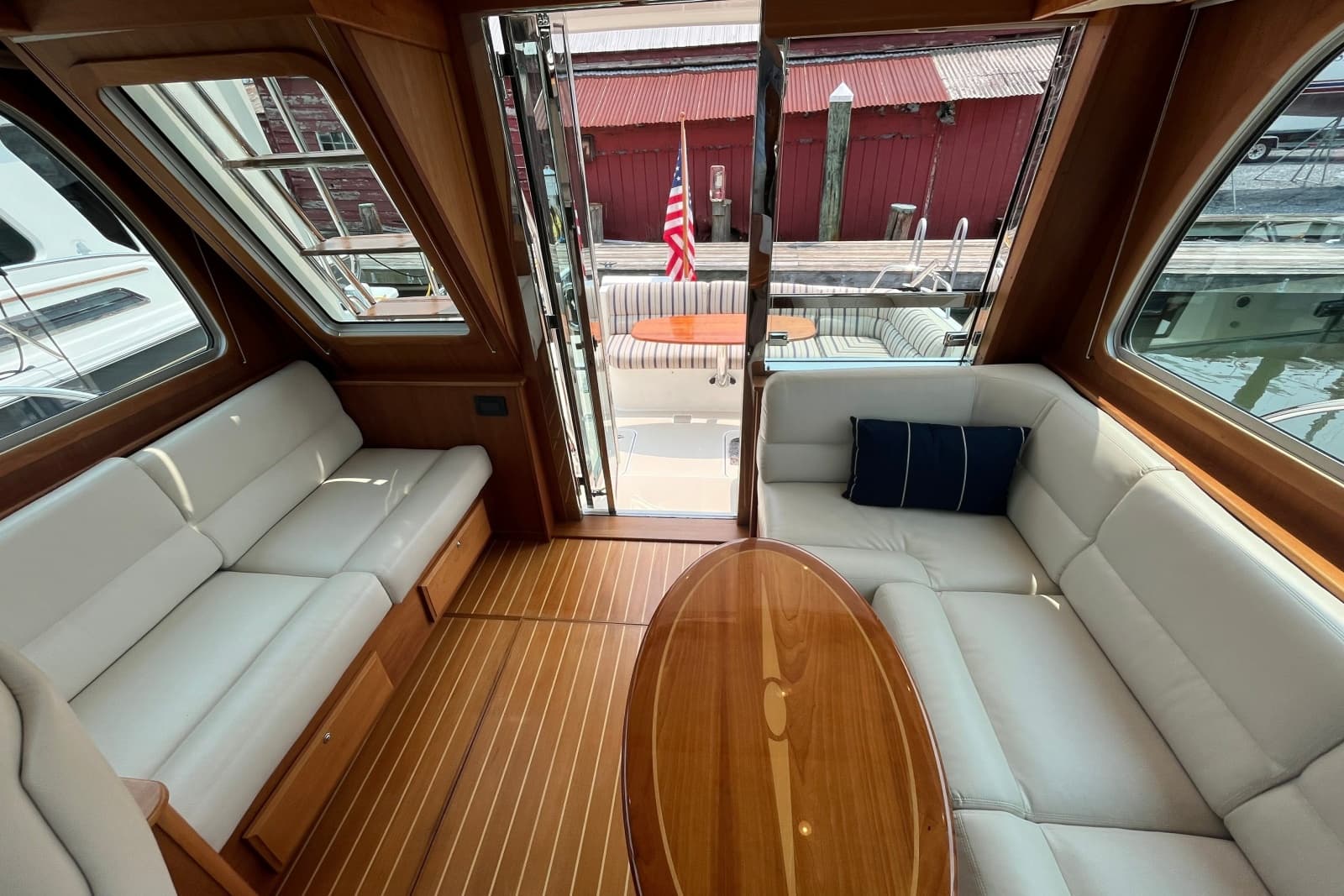 2018 Sabre 42 Fly Bridge Sedan - Photo 22