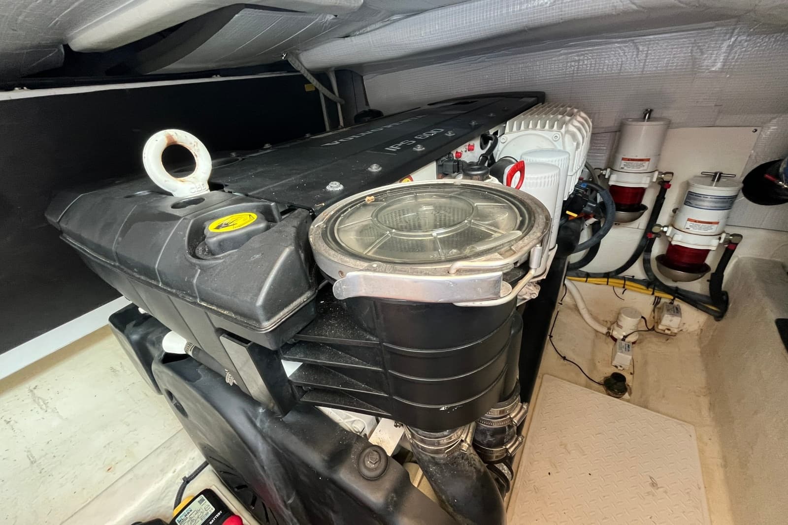 2018 Sabre 42 Fly Bridge Sedan - Photo 42